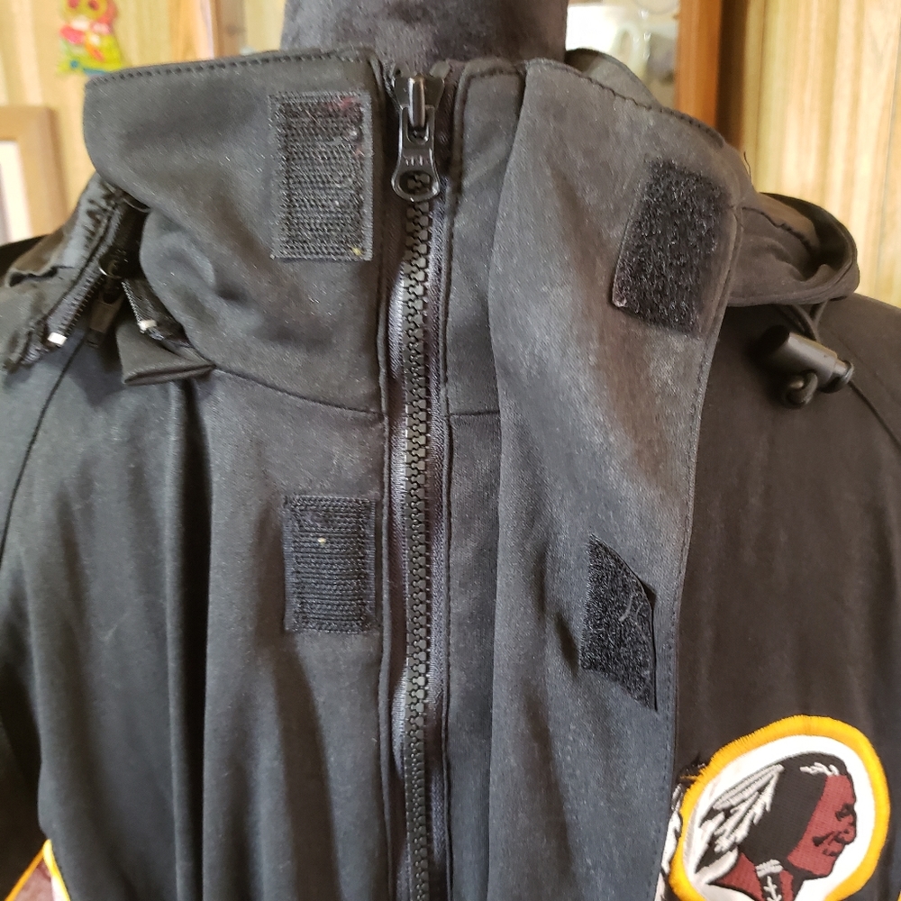 Vintage NFL Washington Redskins jacket - Picture 7 of 12